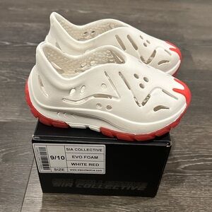 SIA Kids White and Red Foam Shoes